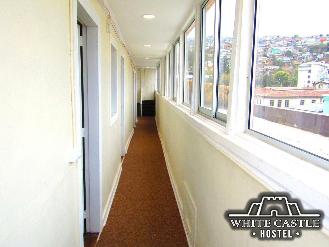 White Castle Hostel ヴァルパライソ エクステリア 写真