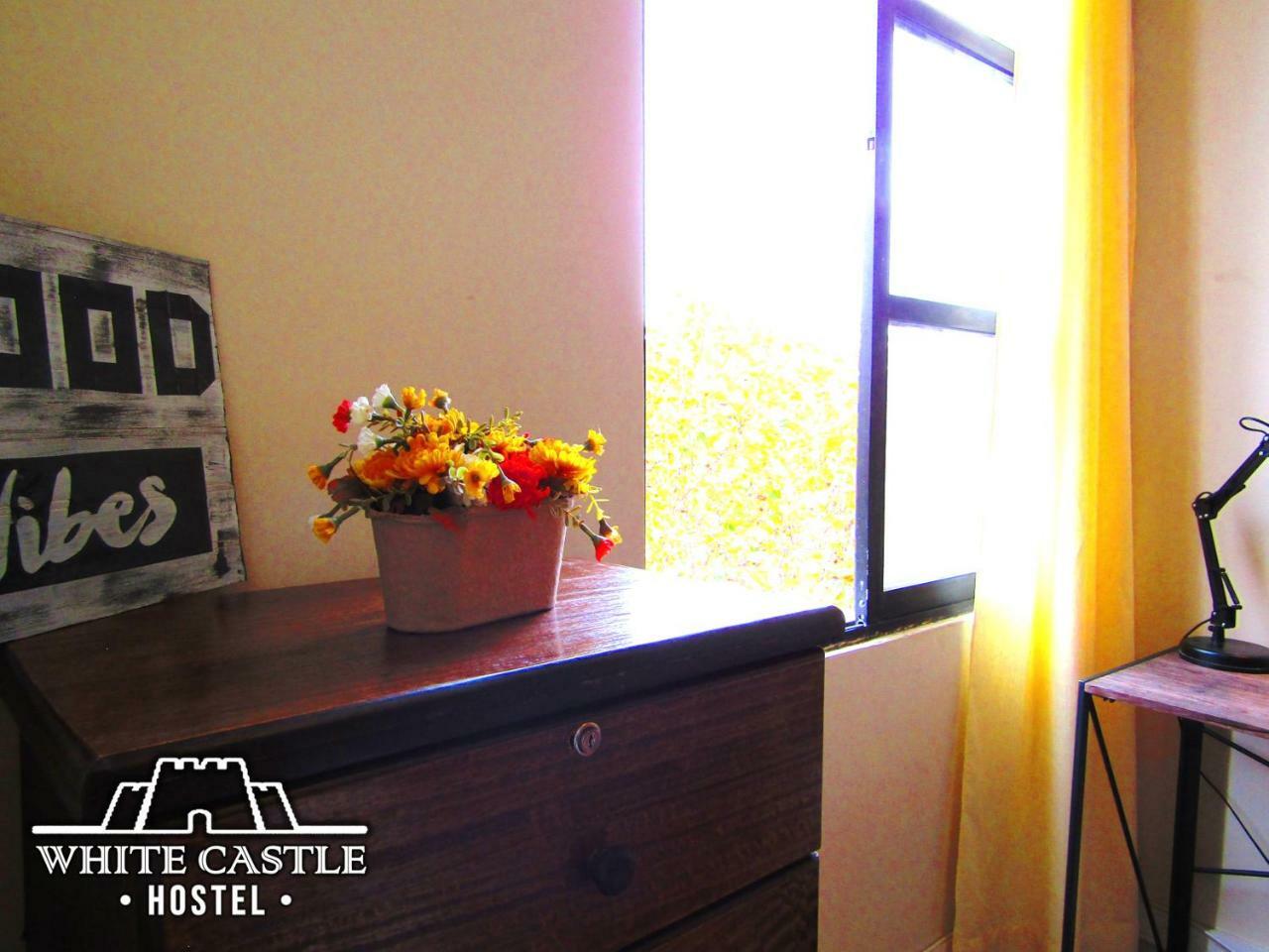 White Castle Hostel ヴァルパライソ エクステリア 写真