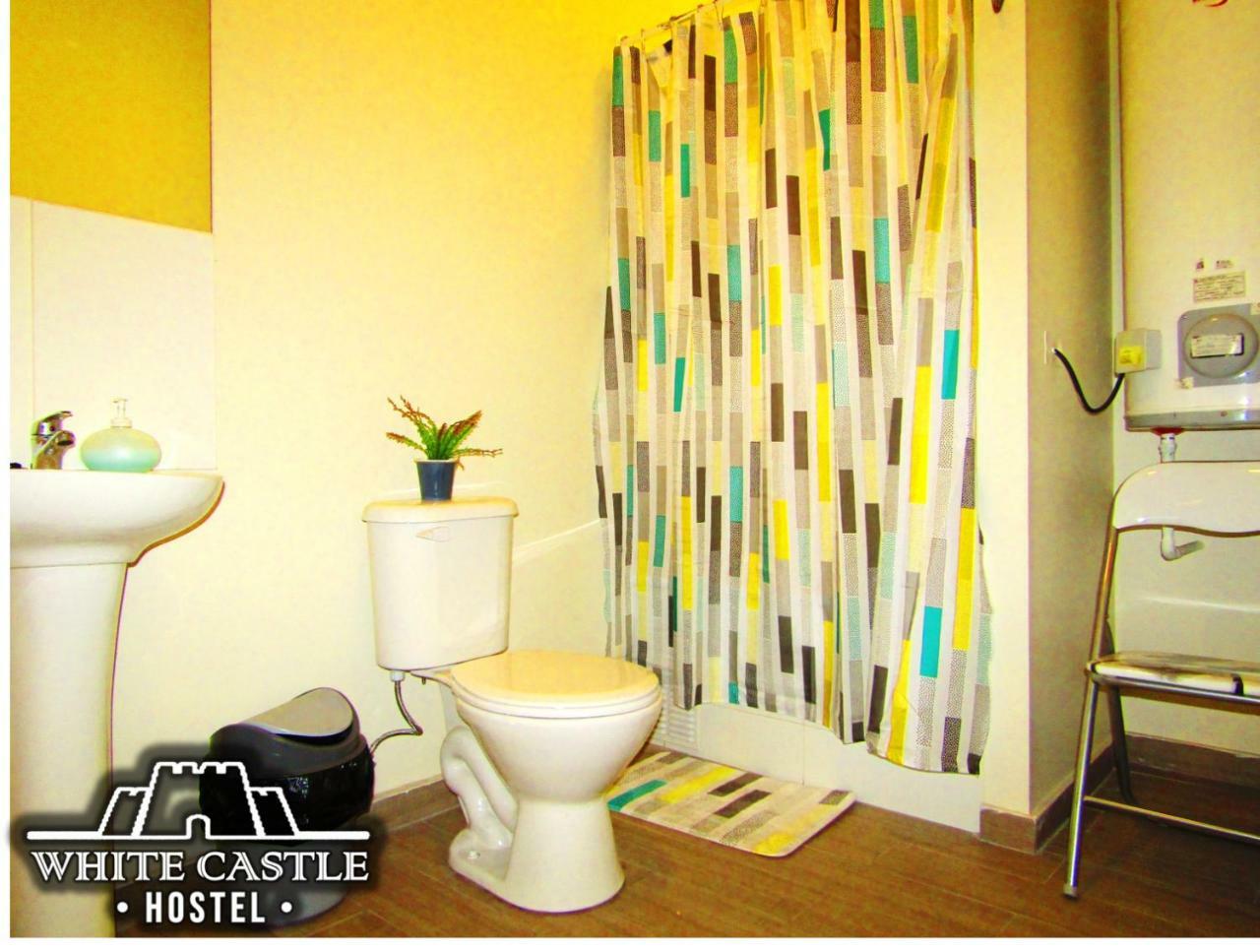 White Castle Hostel ヴァルパライソ エクステリア 写真